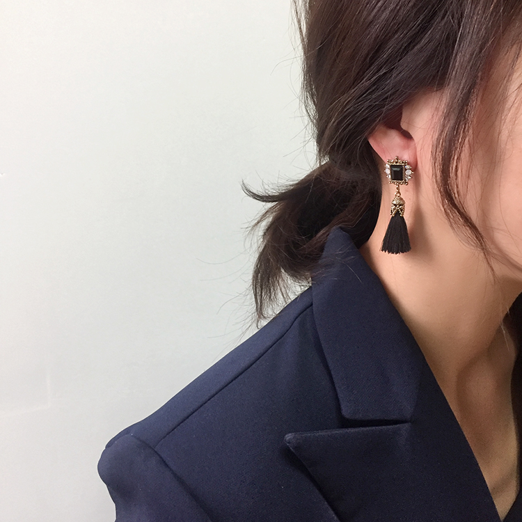 Antique Square Cubic Tessel Earrings Titanium Sedu