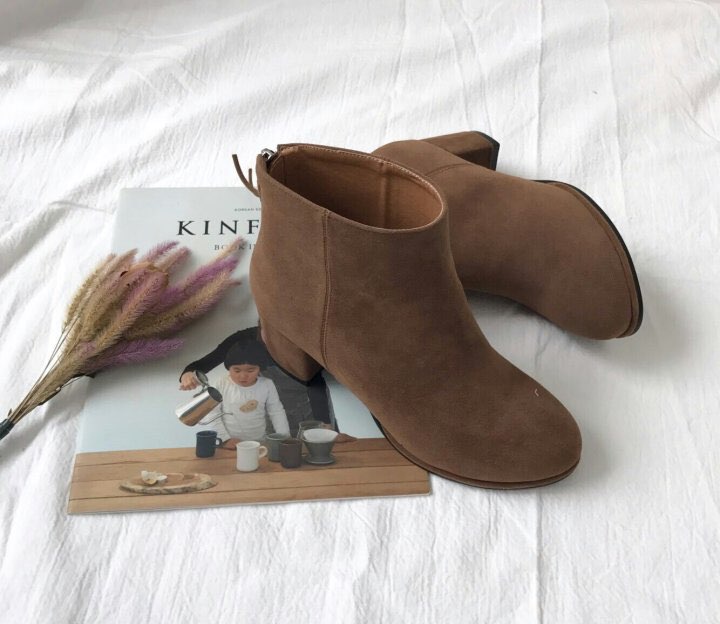 Suede angle boots