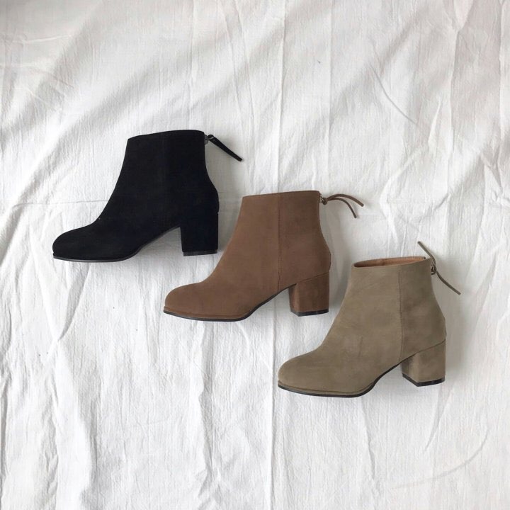 Suede angle boots