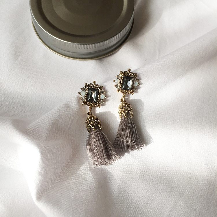 Antique Square Cubic Tessel Earrings Titanium Sedu