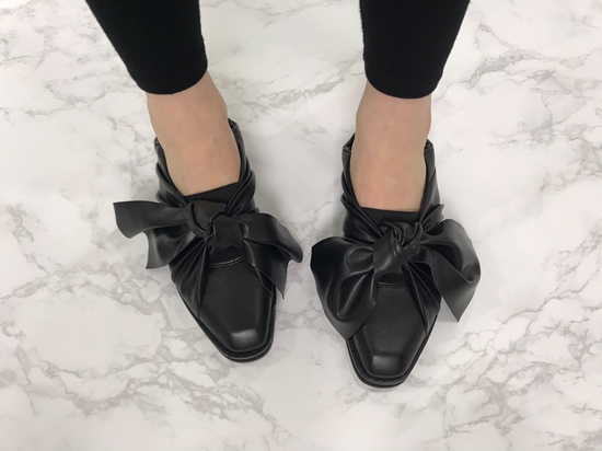 New Royal Ribbon Knot Leather Roper Black Can be w