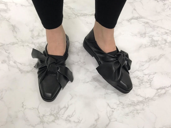 New Royal Ribbon Knot Leather Roper Black Can be w