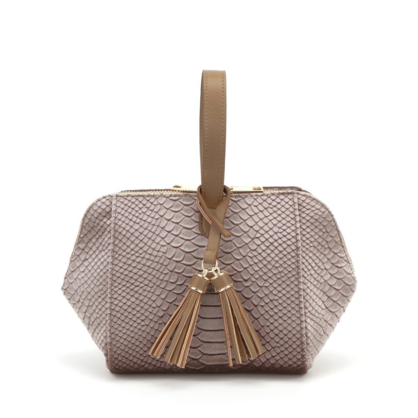 New mini tassel cross crocodile back kerchief leat