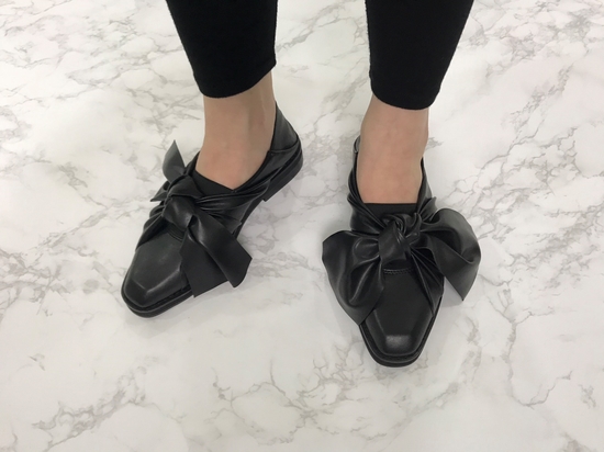 New Royal Ribbon Knot Leather Roper Black Can be w