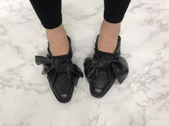 New Royal Ribbon Knot Leather Roper Black Can be w