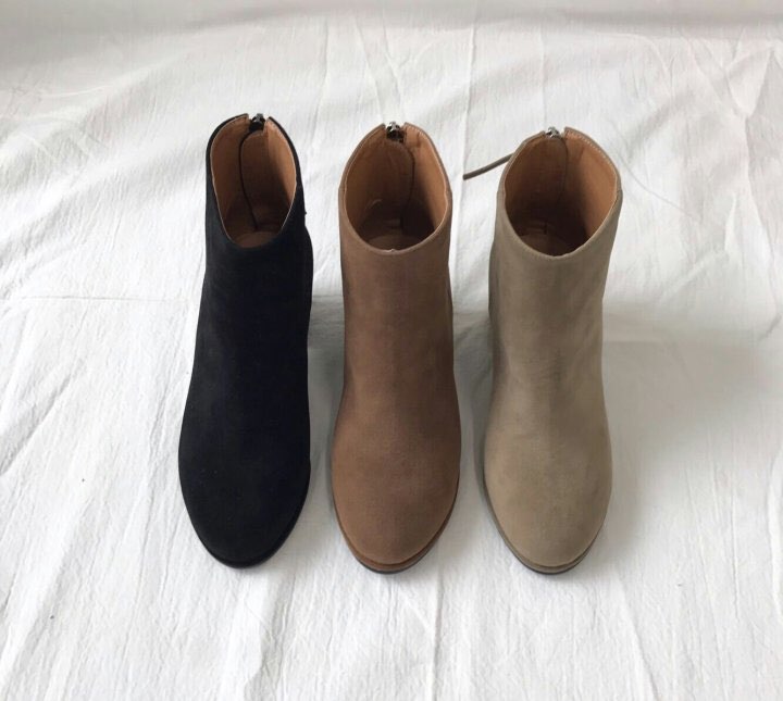 Suede angle boots