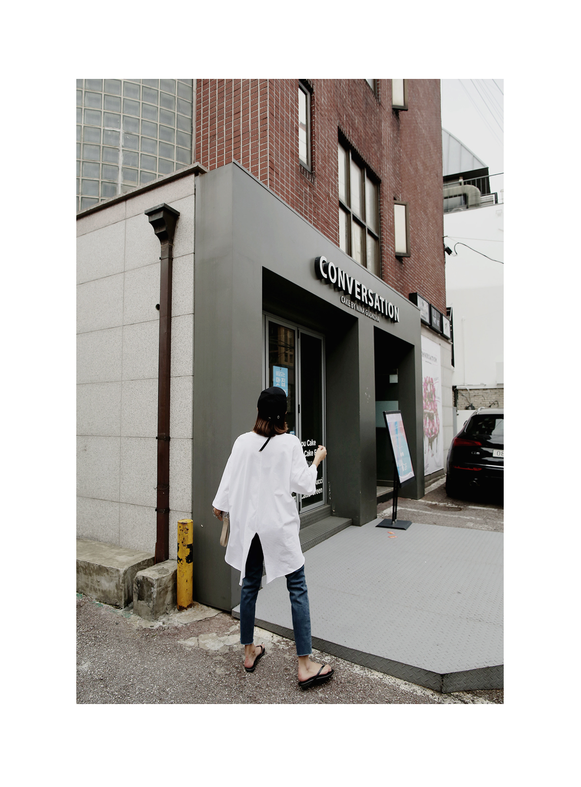 Women Jeans Pants Bending knee torn jeans hem cutt