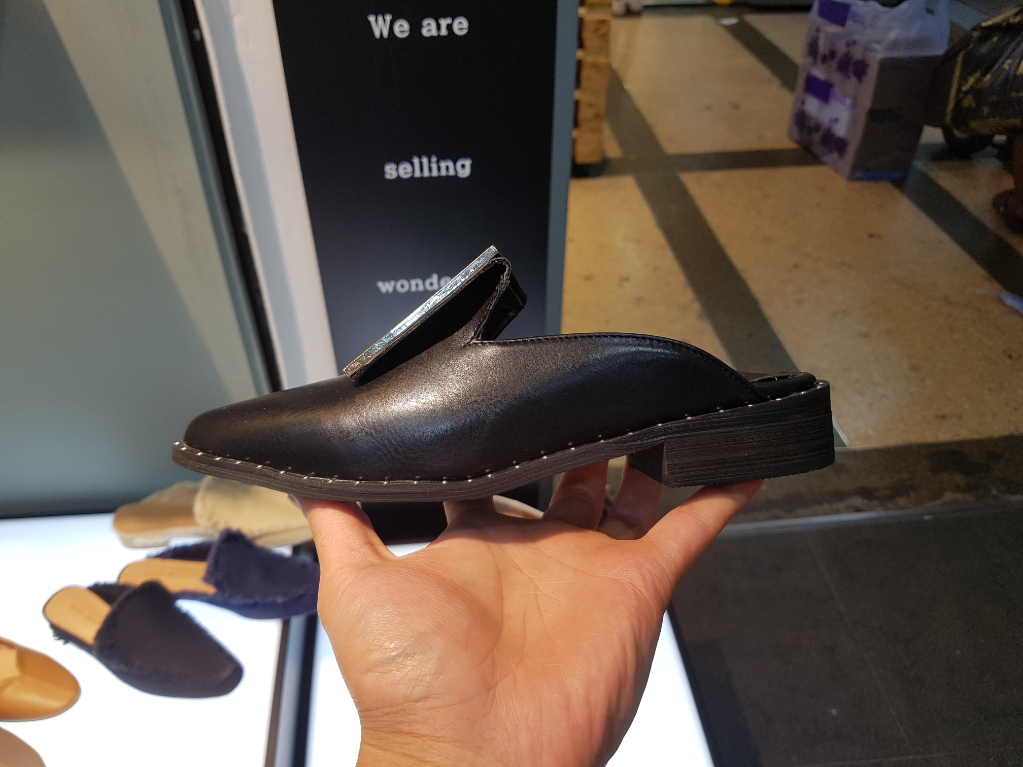 New 3cm Black White Khaki 3cm Slipper Sling Bag