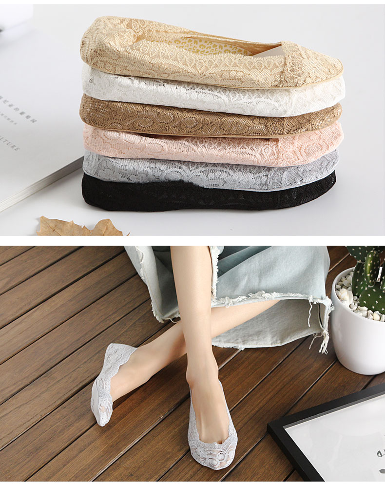 21 slippery quilted cotton slippers in living room