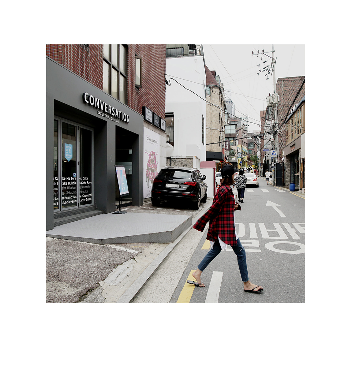 Women Jeans Pants Bending knee torn jeans hem cutt