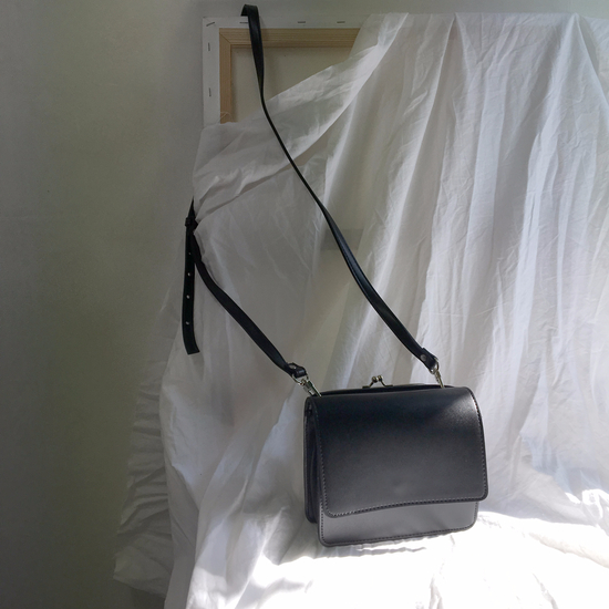 New Low mini cross Square back coat suitable for d