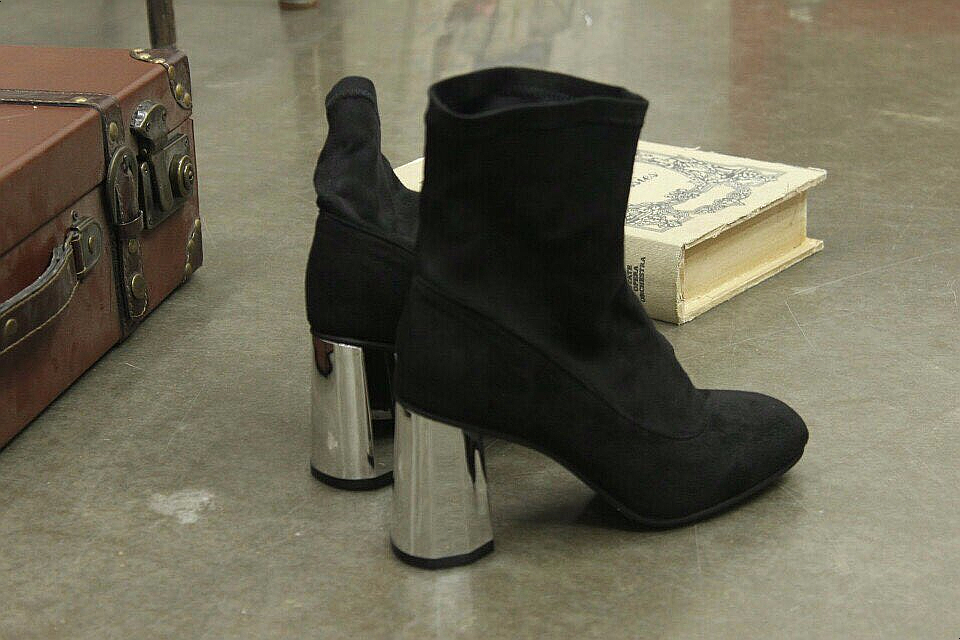 Suede Ankle Boots Basic Angle 8cm Modern &amp Chic
