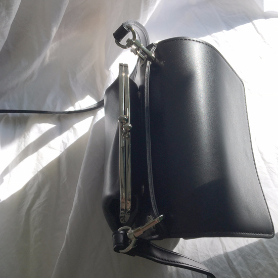 New Low mini cross Square back coat suitable for d