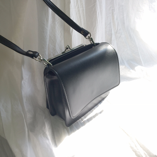 New Low mini cross Square back coat suitable for d