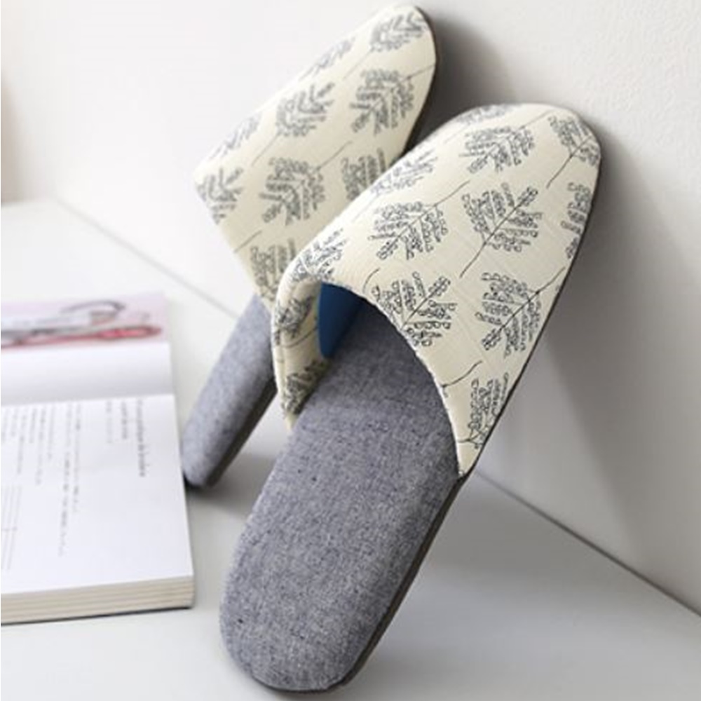 NEW HOME BATHROOM SLIPPERS Nordic style living roo