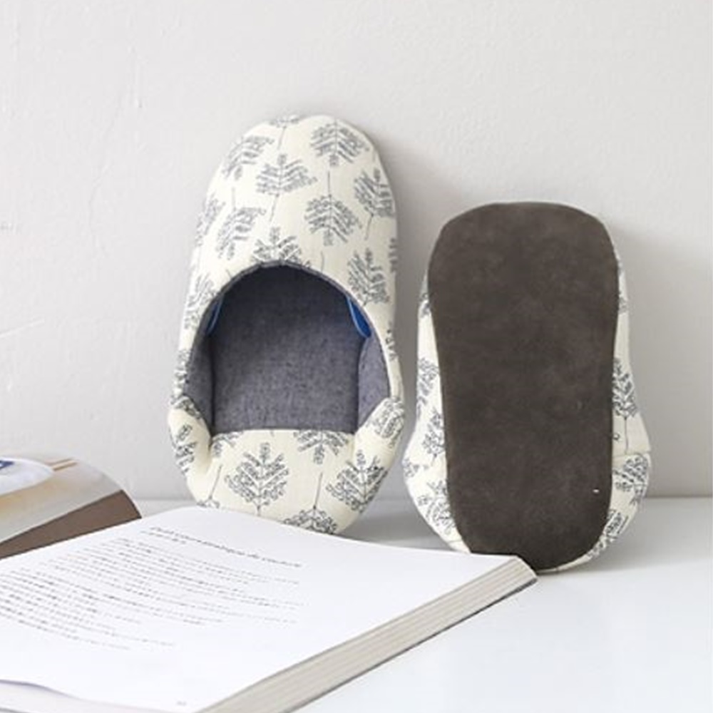 NEW HOME BATHROOM SLIPPERS Nordic style living roo