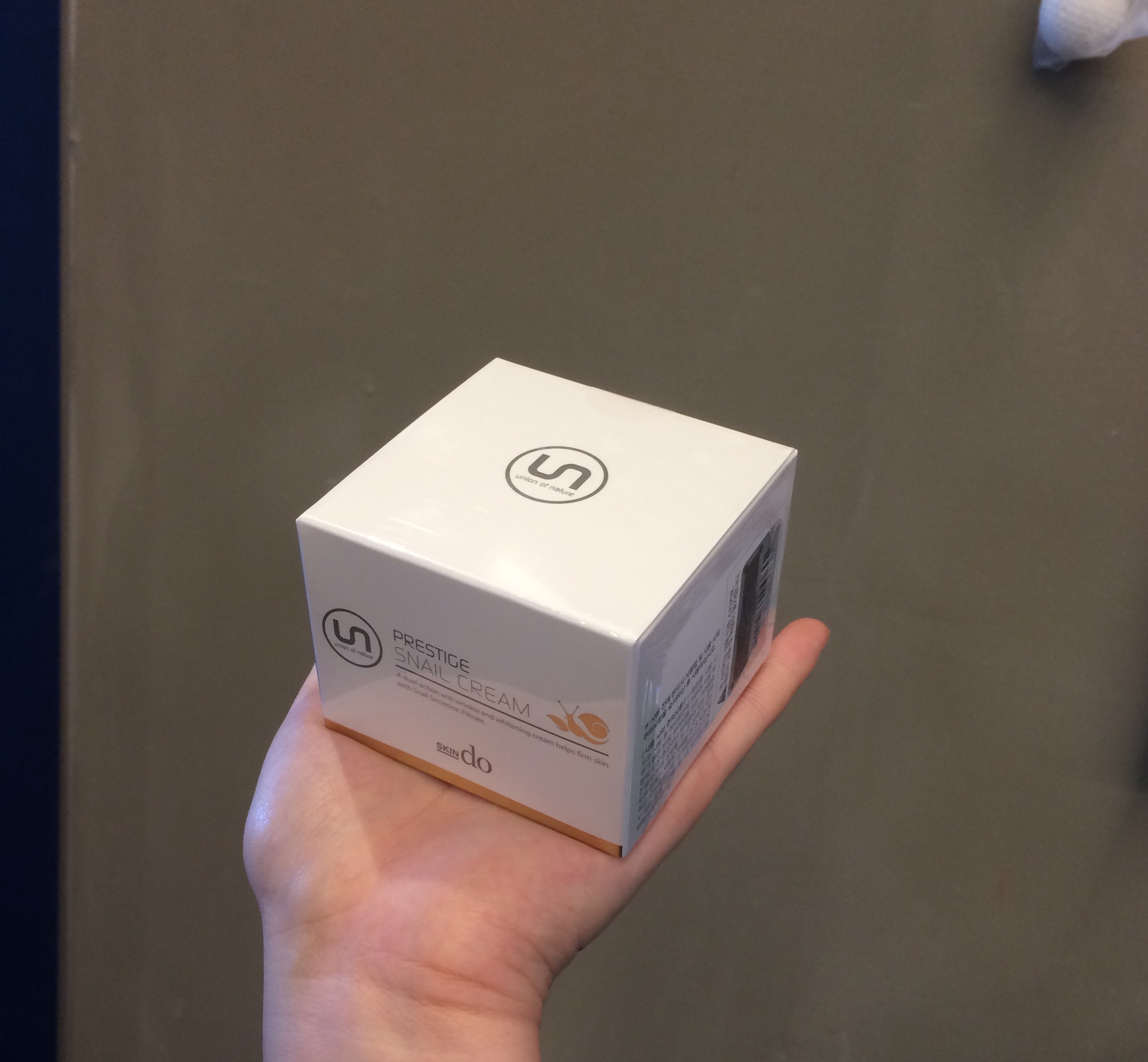 New gift items, ships same day Snail cream Creamy 