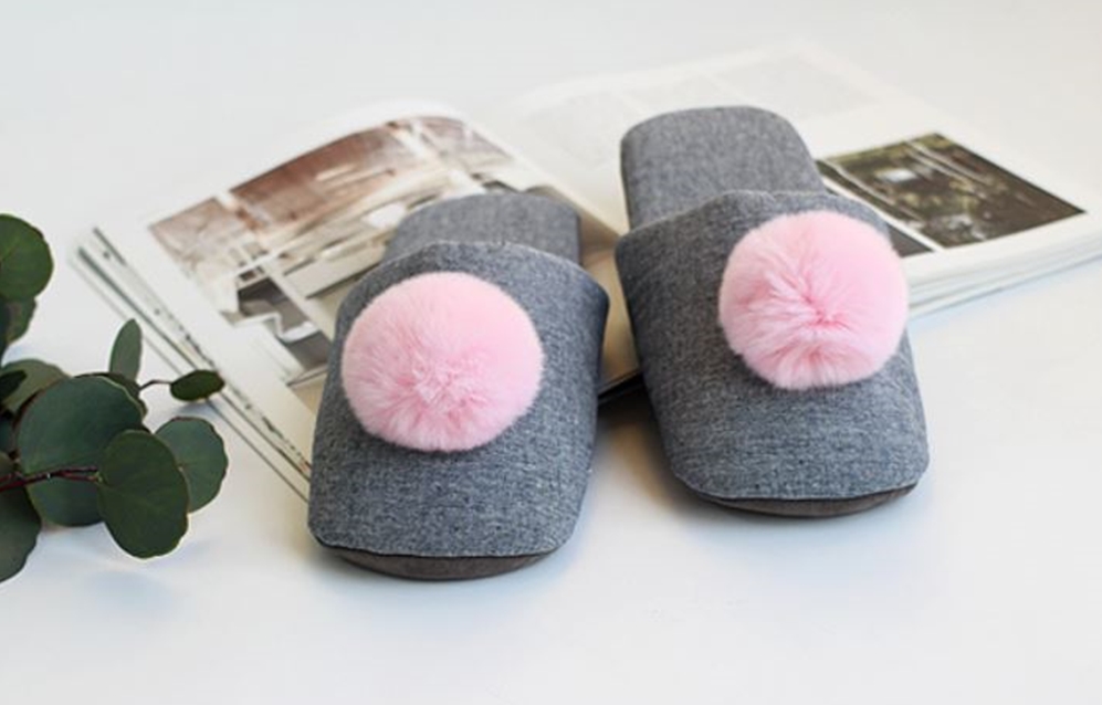 NEW HOME BATHROOM SLIPPERS Nordic style living roo