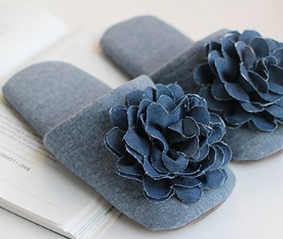 NEW HOME BATHROOM SLIPPERS Nordic style living roo