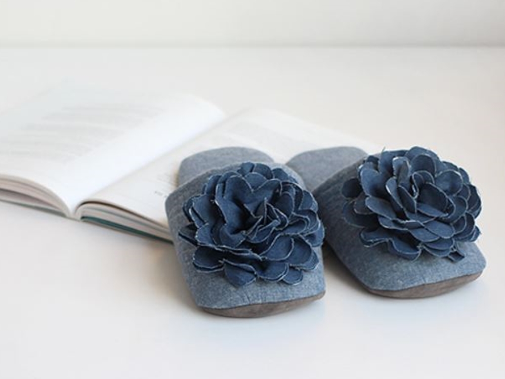 NEW HOME BATHROOM SLIPPERS Nordic style living roo