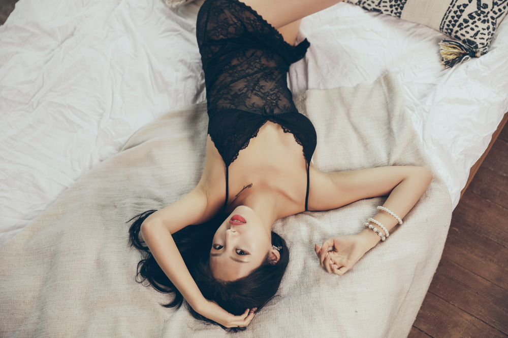 NEW SEXY LINGERIE Shannon Lace slip-on tee shorts 