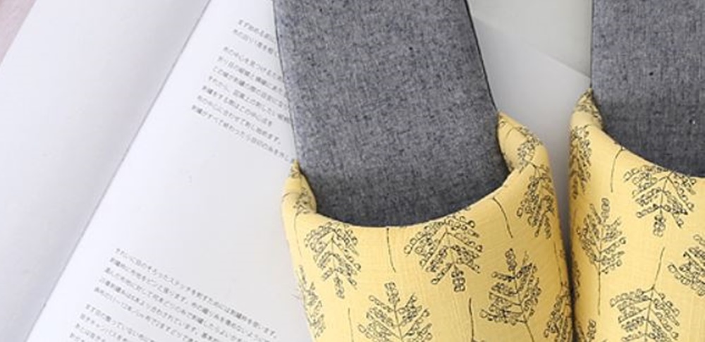 NEW HOME BATHROOM SLIPPERS Nordic style living roo