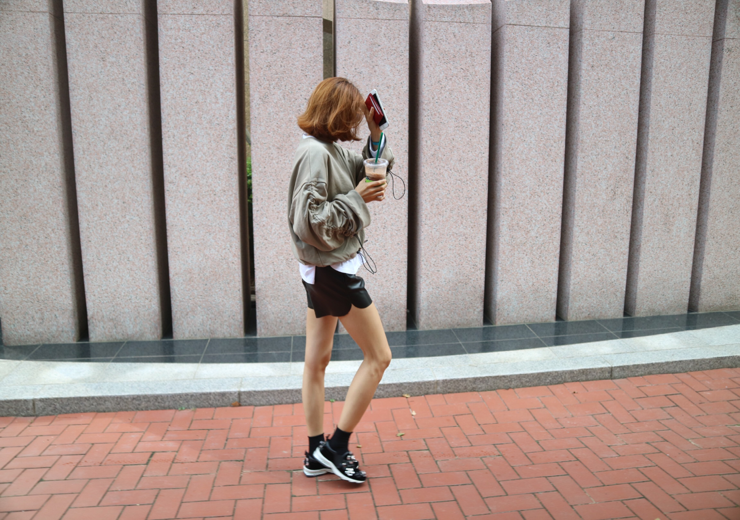 Women Short Pants Bending Leather Short Pants