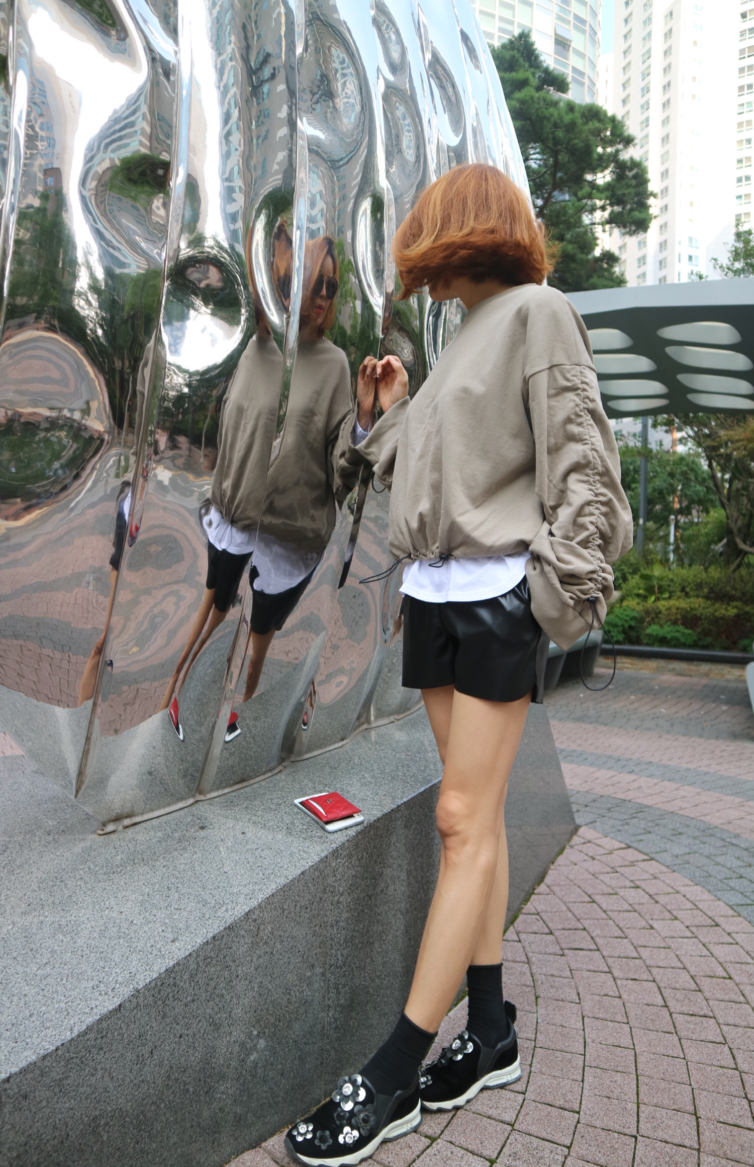 Women Short Pants Bending Leather Short Pants