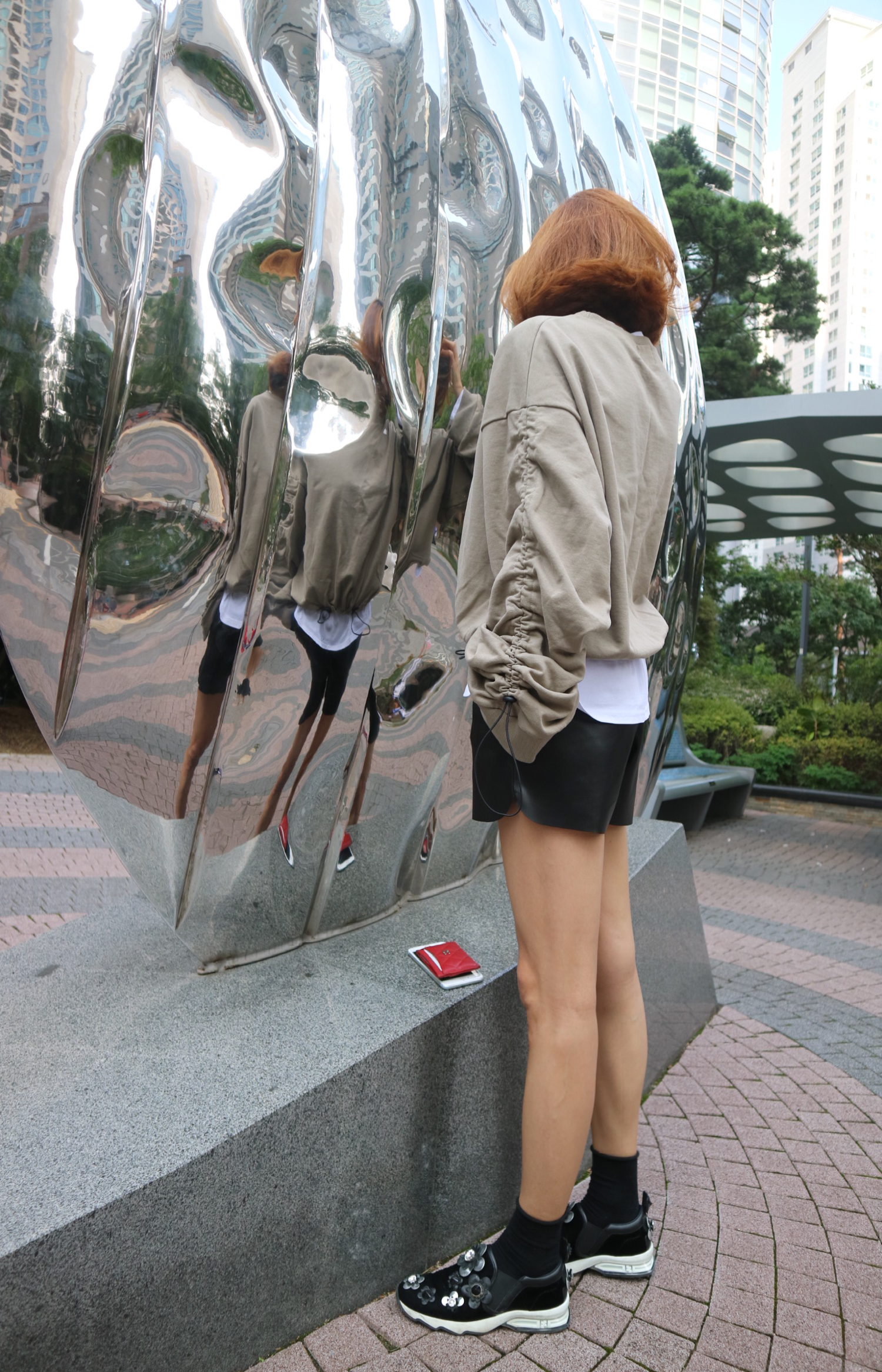 Women Short Pants Bending Leather Short Pants