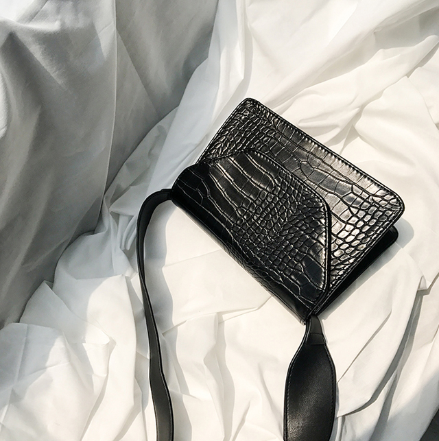 New Crochet Mini Back Python Spaces - NJM1200 Patt