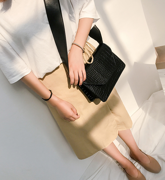 New Crochet Mini Back Python Spaces - NJM1200 Patt