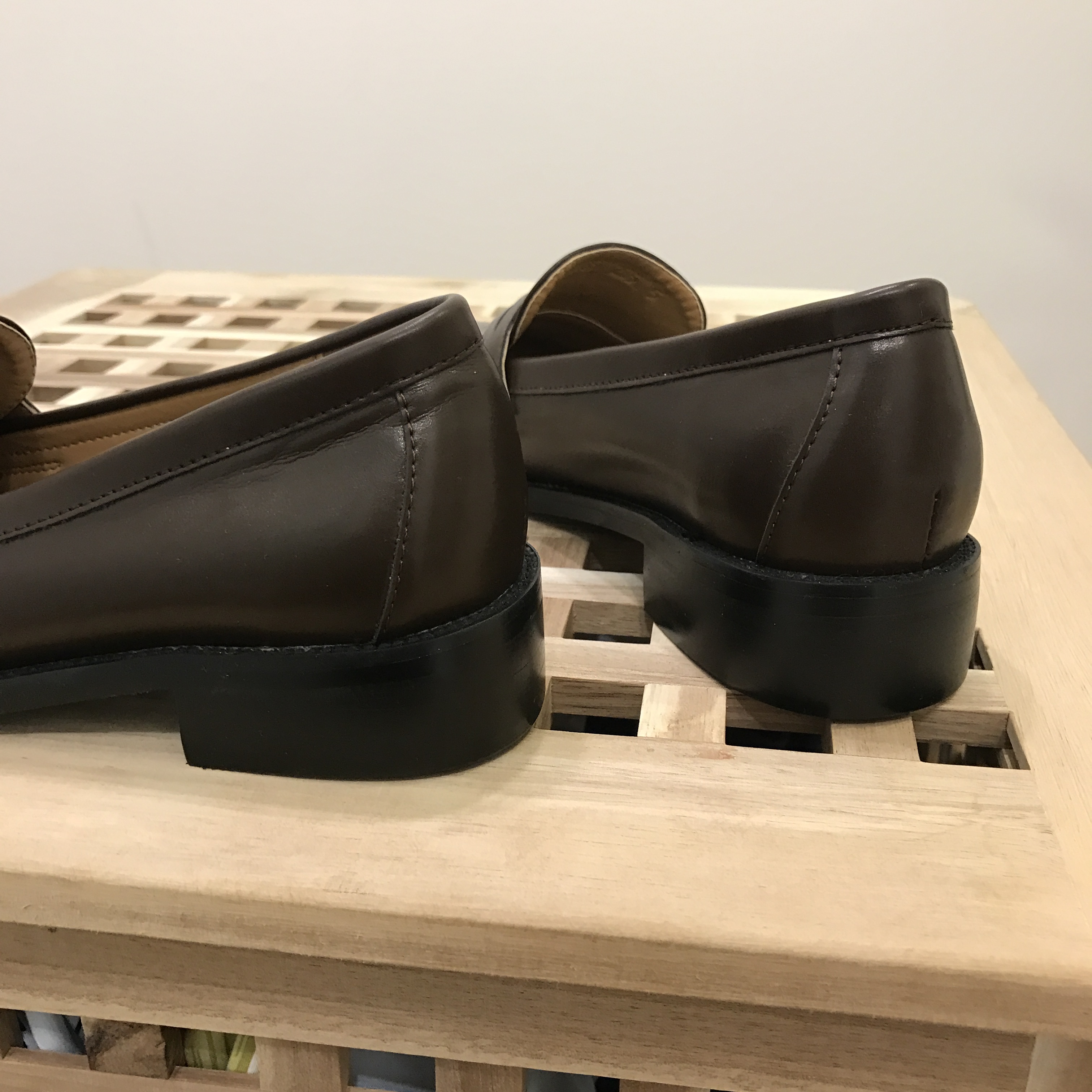 New Looper Unique blunt shoes Luxury shoes Good gr