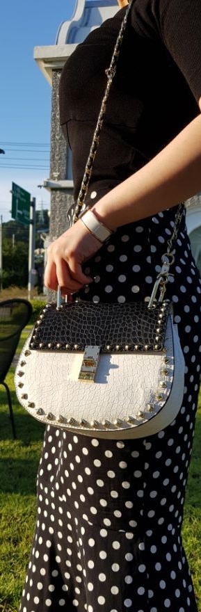 New Gypsy Stud Buckle Python Cross Back Tray Fresh