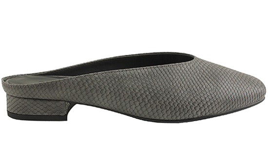 New Square Nose Vampire Blower Gray Slippers Squar