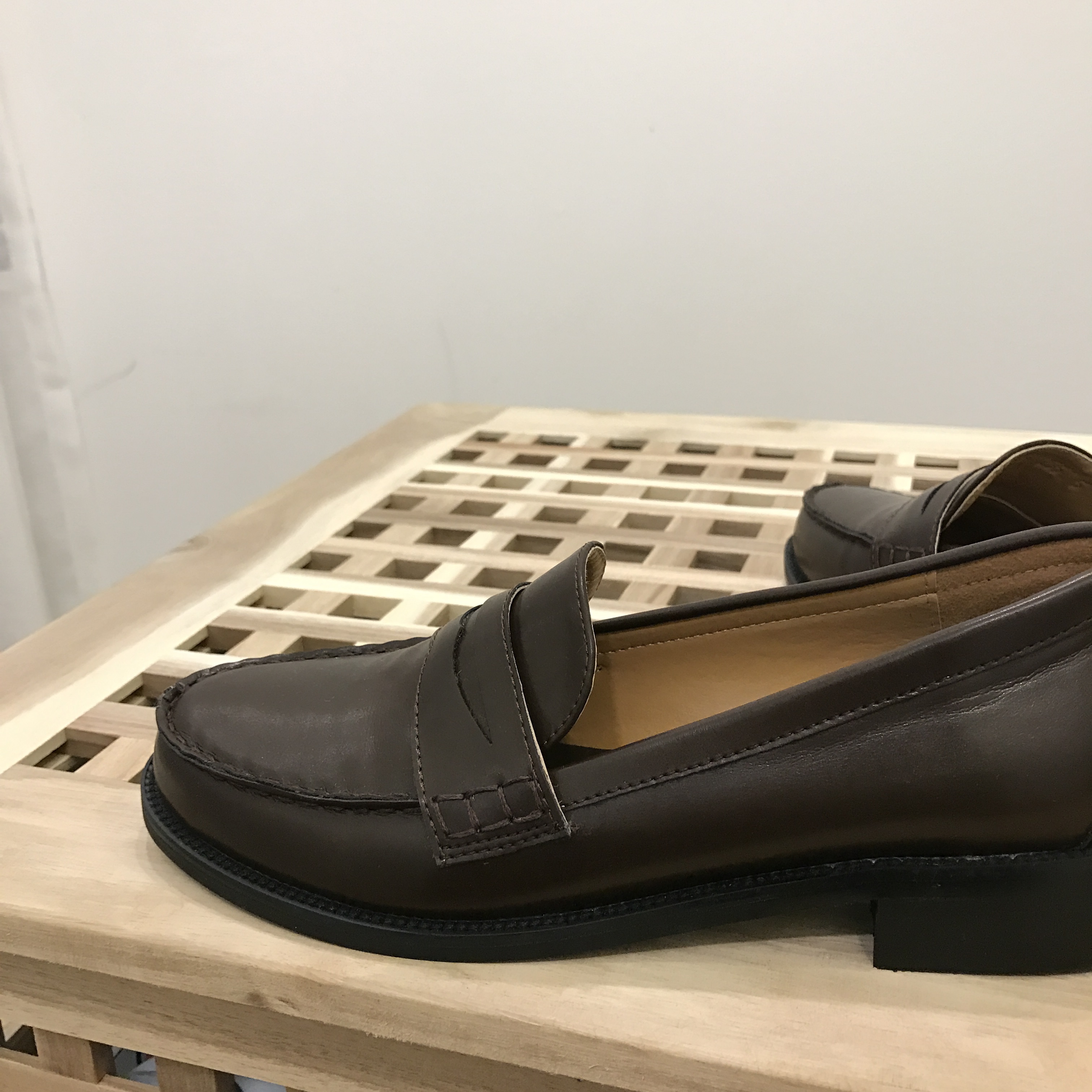 New Looper Unique blunt shoes Luxury shoes Good gr