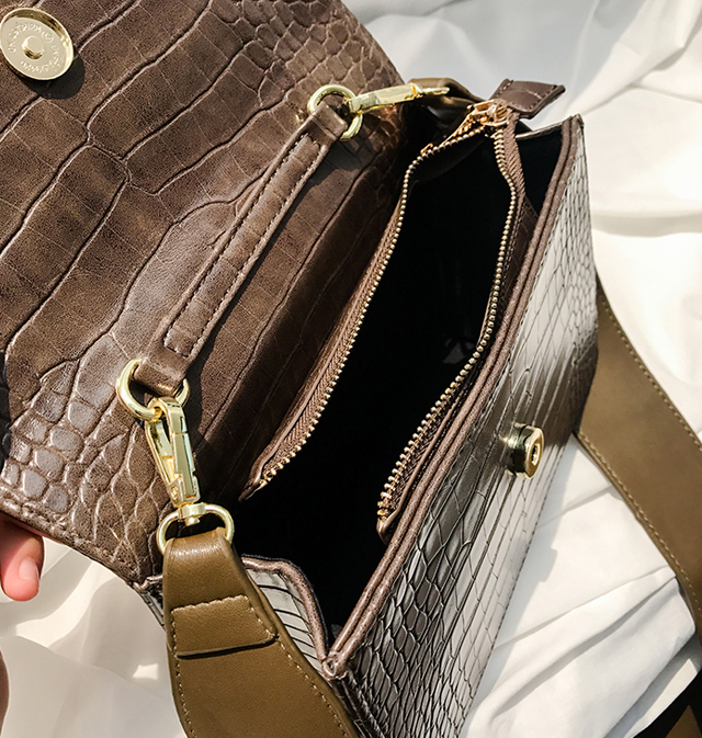 New Crochet Mini Back Python Spaces - NJM1200 Patt