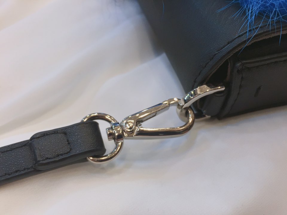 New Mubi Cubic Mink Fur Cowhide Mini Cross Bag Owl