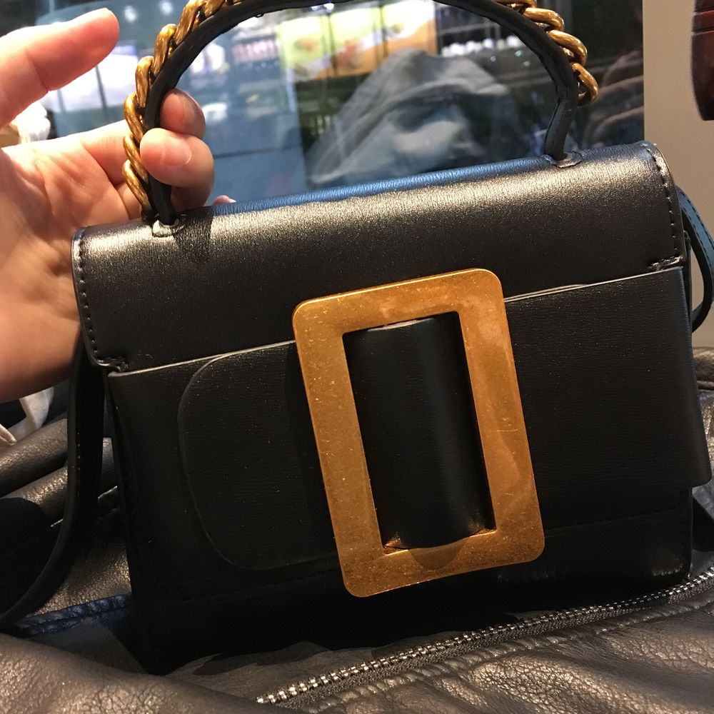 New Big Buckle Mini Cross Bag Casual Chain Back Ba