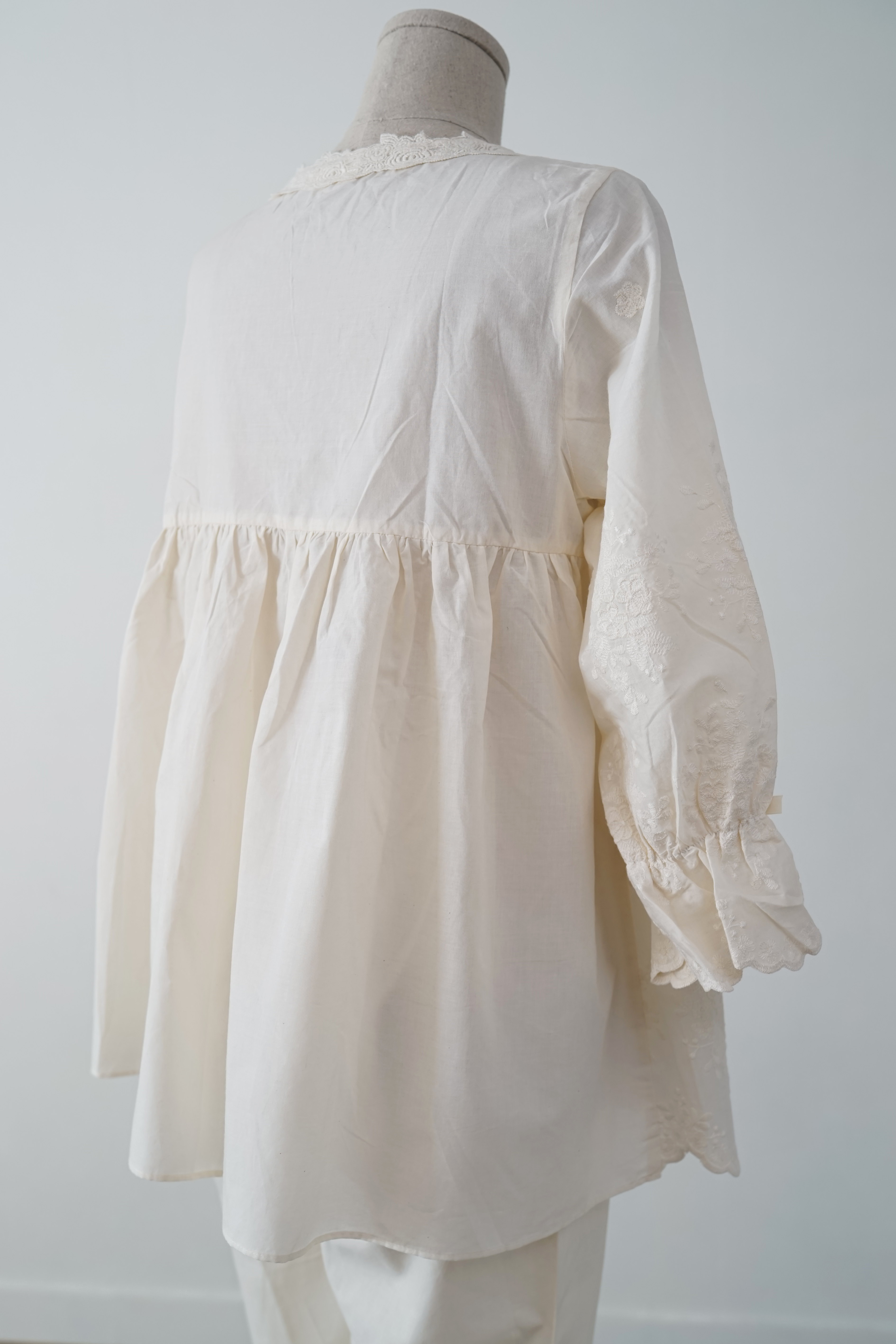 New Cream Pajamas _, a pretty set of pajamas White