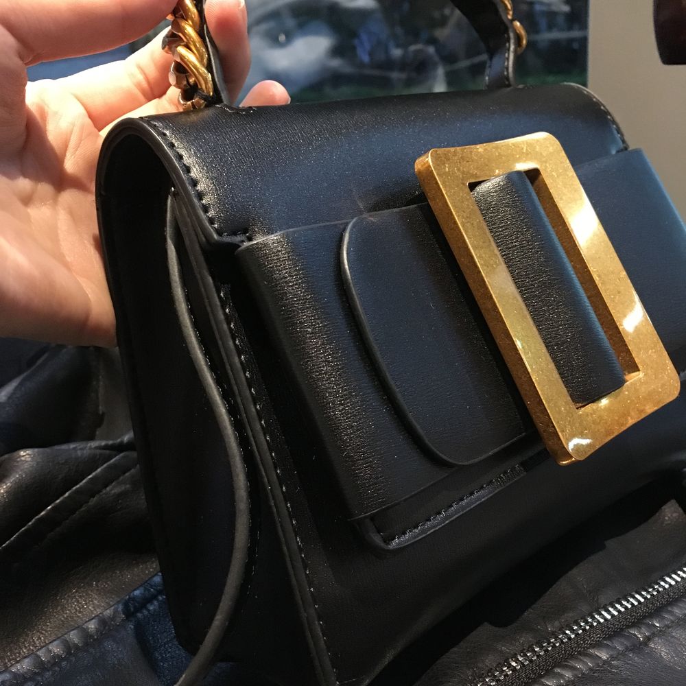 New Big Buckle Mini Cross Bag Casual Chain Back Ba