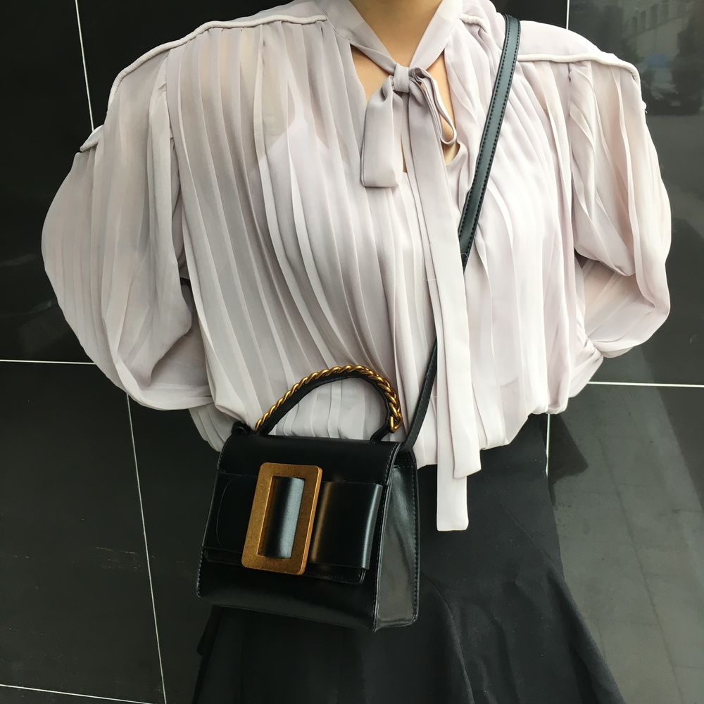 New Big Buckle Mini Cross Bag Casual Chain Back Ba