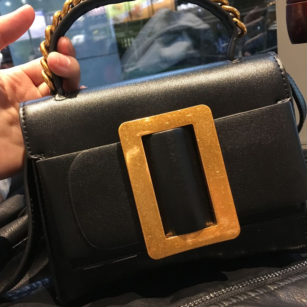 New Big Buckle Mini Cross Bag Casual Chain Back Ba