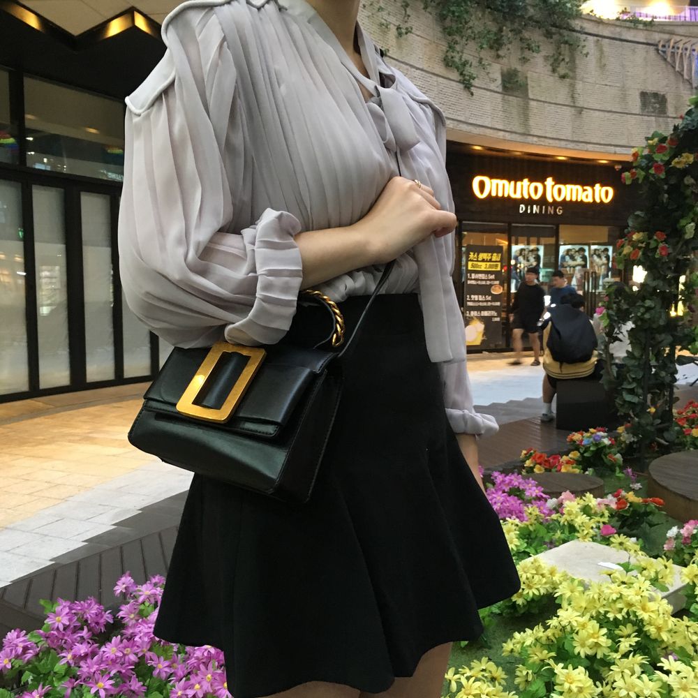 New Big Buckle Mini Cross Bag Casual Chain Back Ba