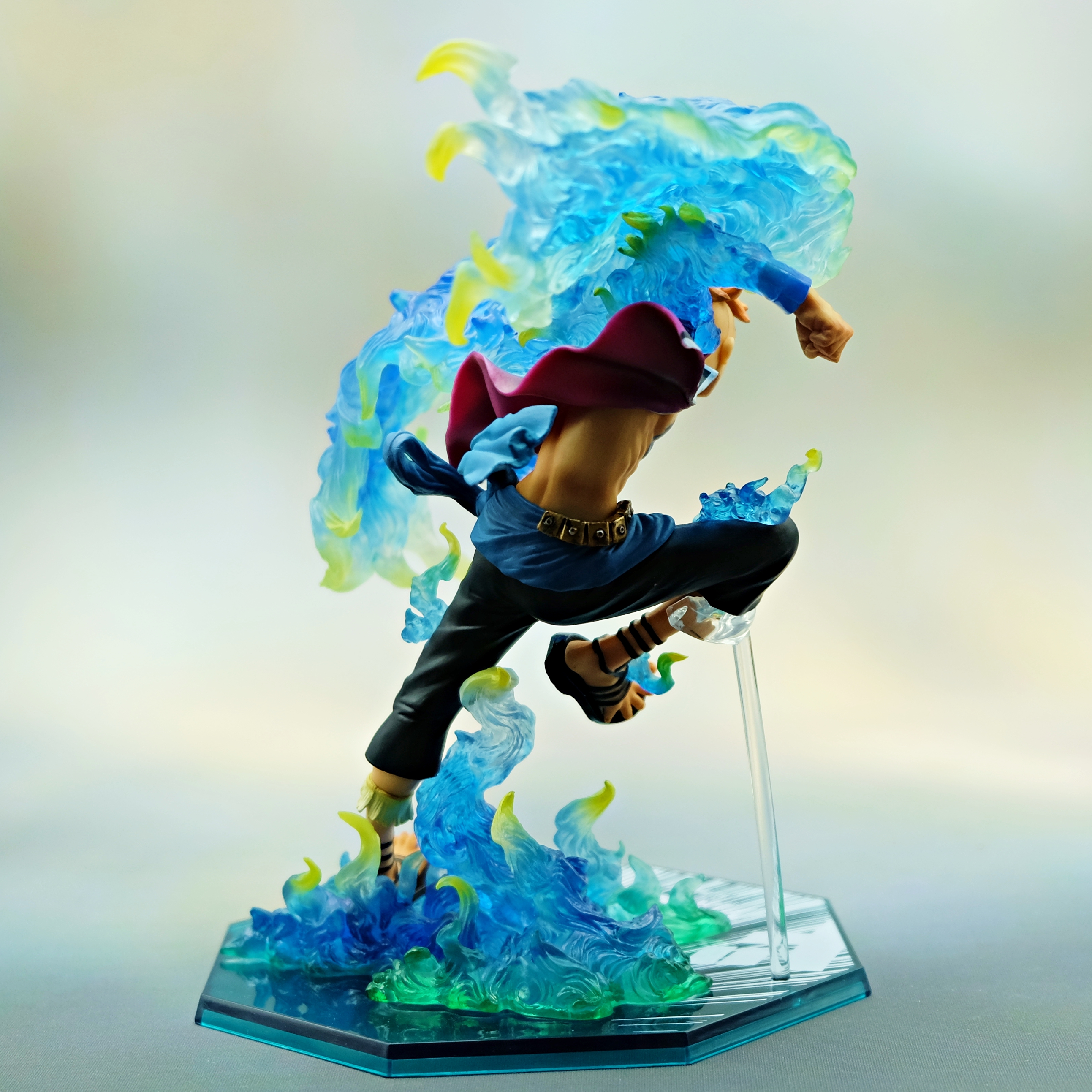 One Piece Marco Figurines Zero Phoenix Ver. Bandai