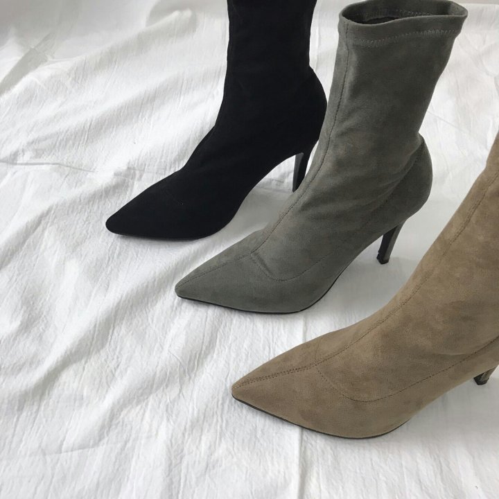 More Bible Novels Spandex Suede Angle Boots 9cm Lo