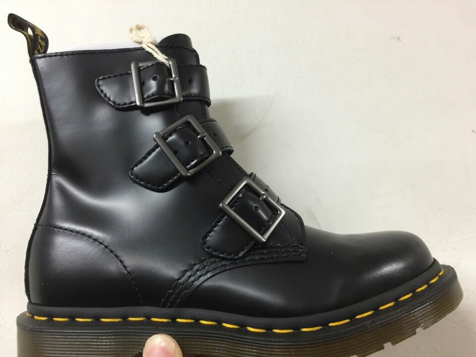 NEW MEN WALLKER BOOTS Dr.Martens Airwair