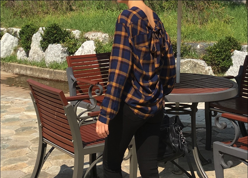 Women Blouses Back Ribbon V Neck Check Blouse Navy