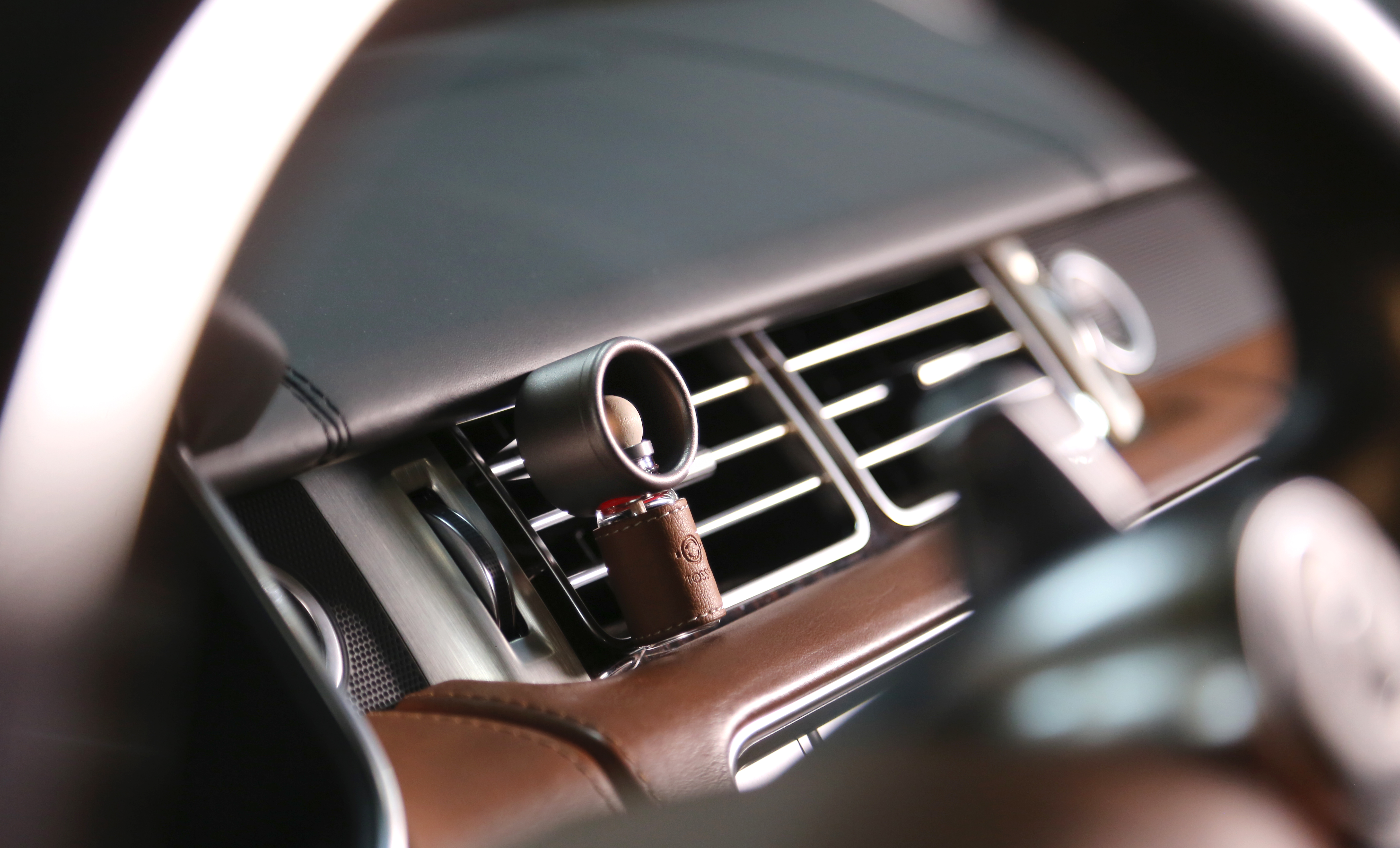 Car Air Freshener Breeze Man Charcoal Car Tank Air