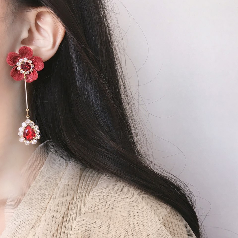 Flower Unbold Bold Drop Earrings Lance Gorgeous Gi