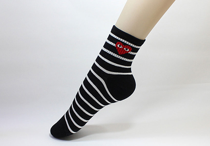 NEW SOCKS COLLECTION Women's fashion socks Hear
